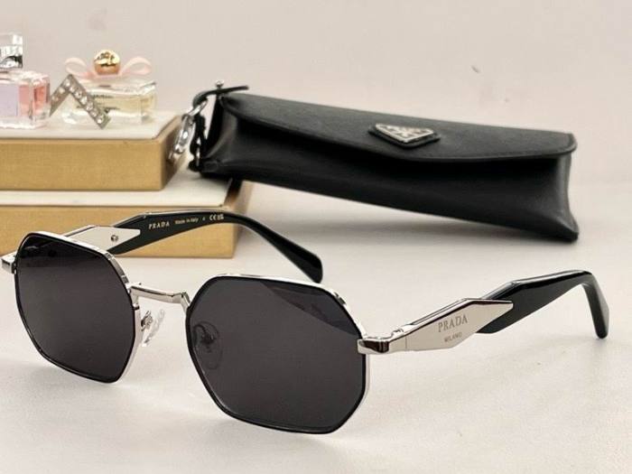 Top Quality  P*rada Glasses