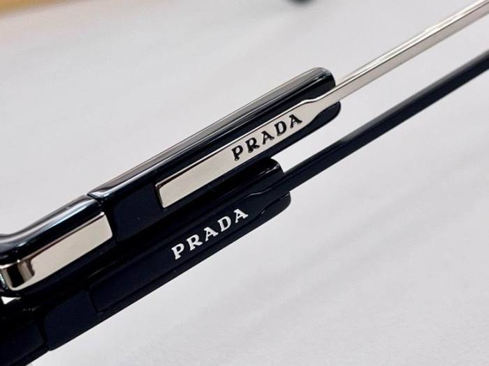 Top Quality  P*rada Glasses