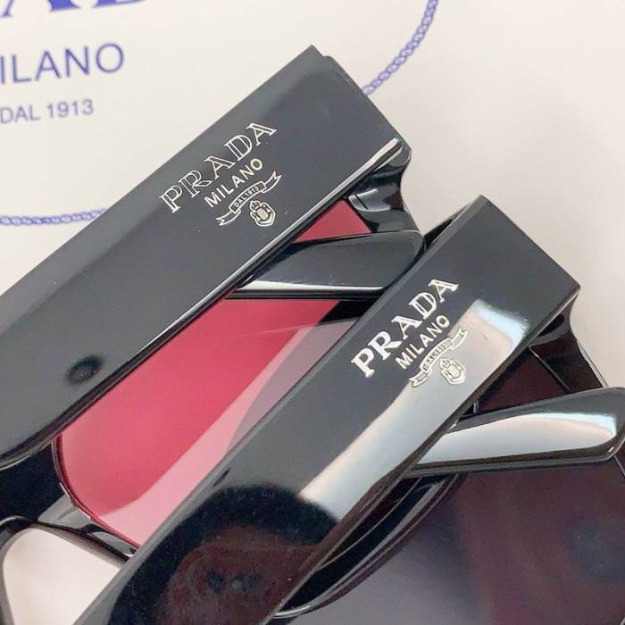 Top Quality  P*rada Glasses