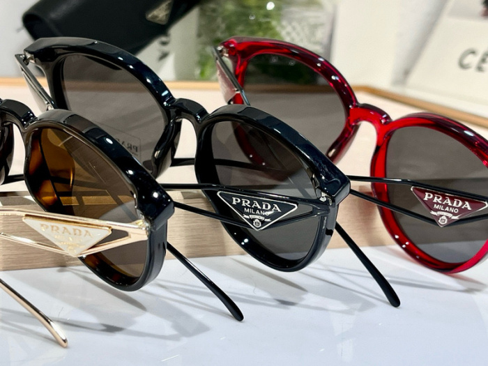 Top Quality  P*rada Glasses