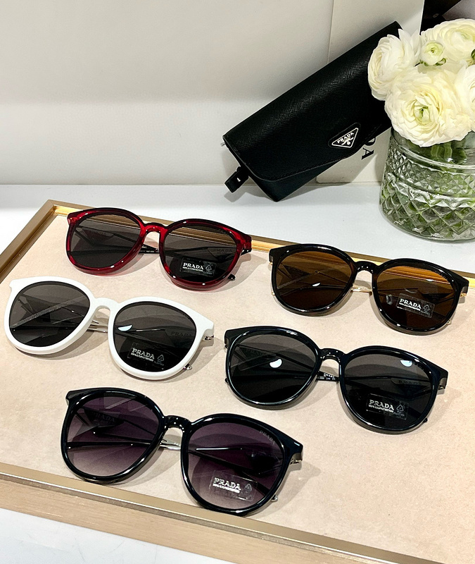 Top Quality  P*rada Glasses