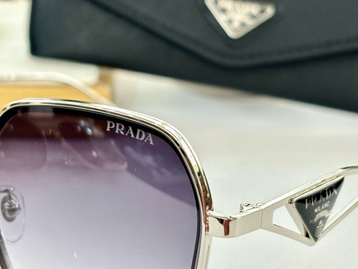 Top Quality  P*rada Glasses