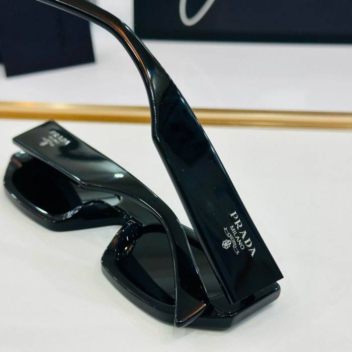 Top Quality  P*rada Glasses