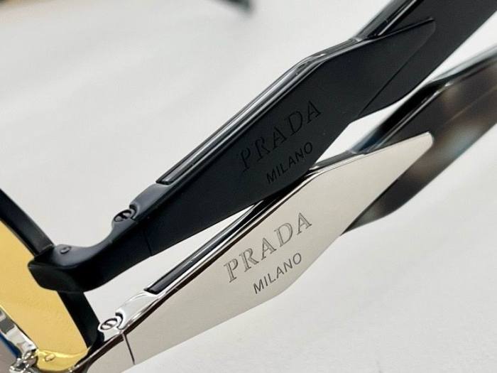 Top Quality  P*rada Glasses