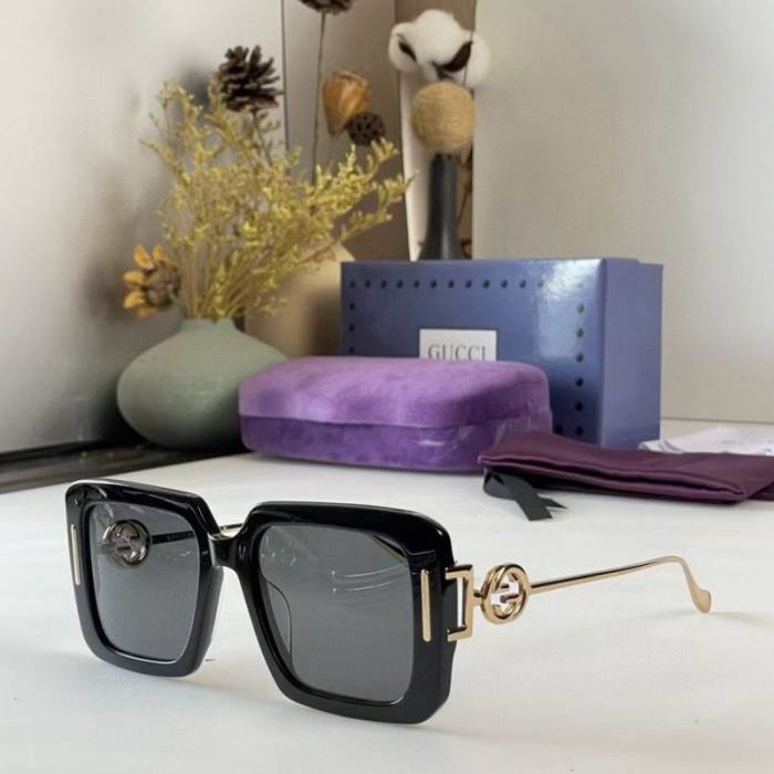 Top Quality  P*rada Glasses