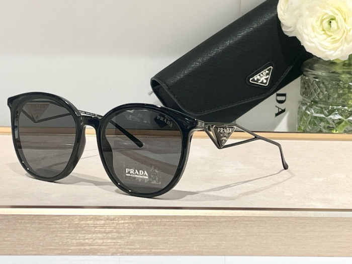 Top Quality  P*rada Glasses