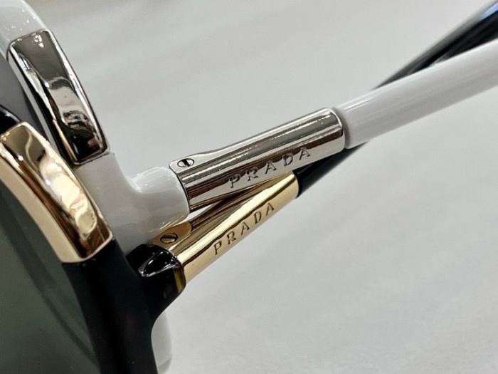 Top Quality  P*rada Glasses