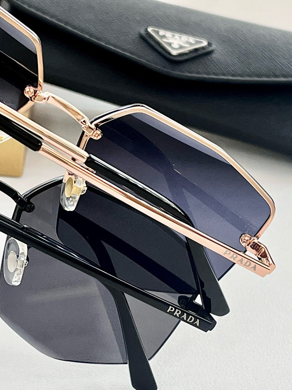 Top Quality  P*rada Glasses