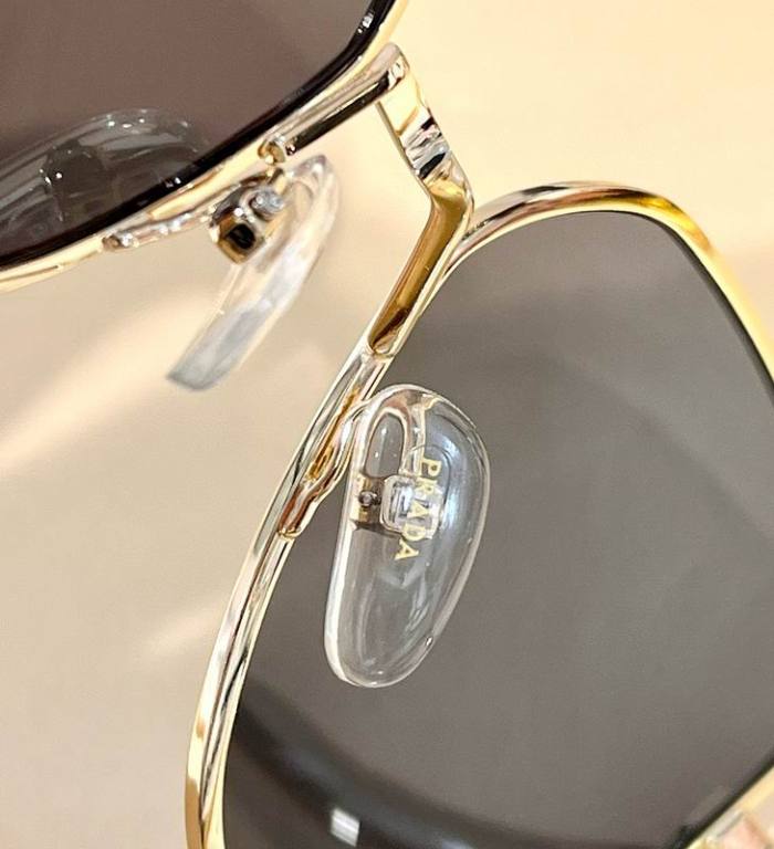 Top Quality  P*rada Glasses