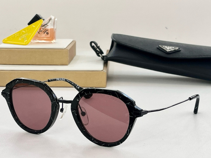 Top Quality  P*rada Glasses