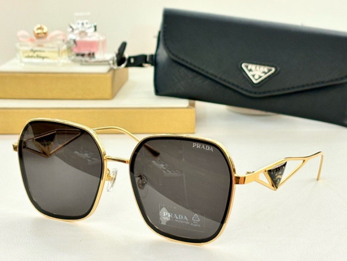 Top Quality  P*rada Glasses