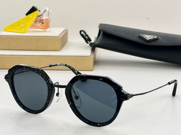 Top Quality  P*rada Glasses
