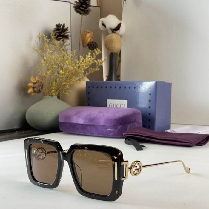Top Quality  P*rada Glasses