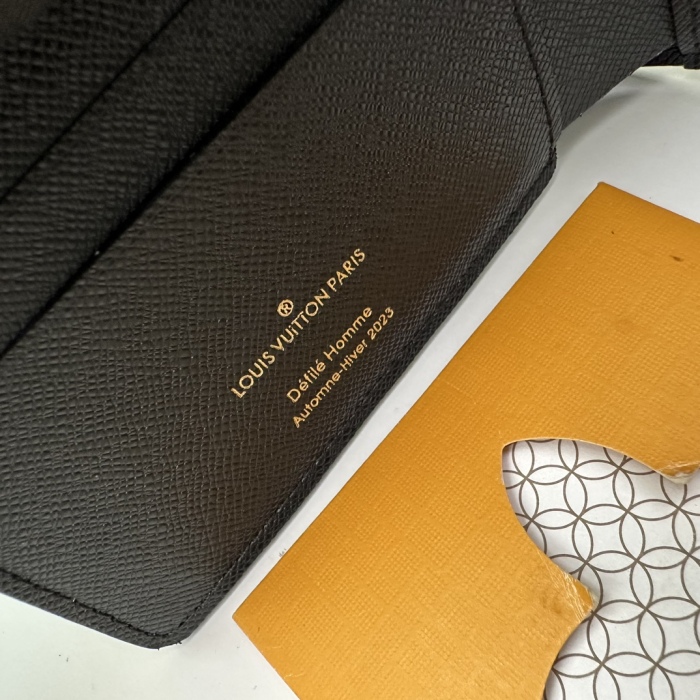 L*ouis V*uitton Top Bag 11.5 x 9 x 1.5cm