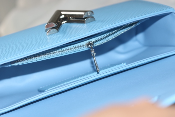 L*ouis V*uitton Top Bag 19.5cm