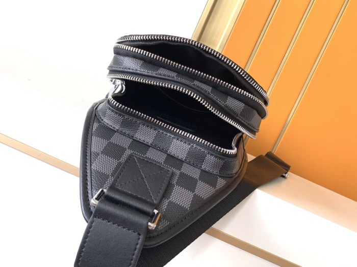 L*ouis V*uitton Top Bag 17x26x7cm