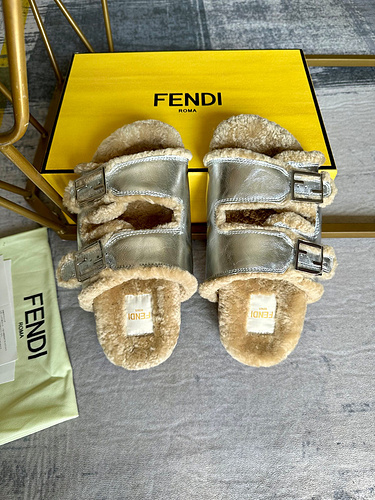 Women F*endi Top Sandals