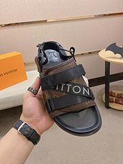 Men L*ouis V*uitton Top Quality Sandals004