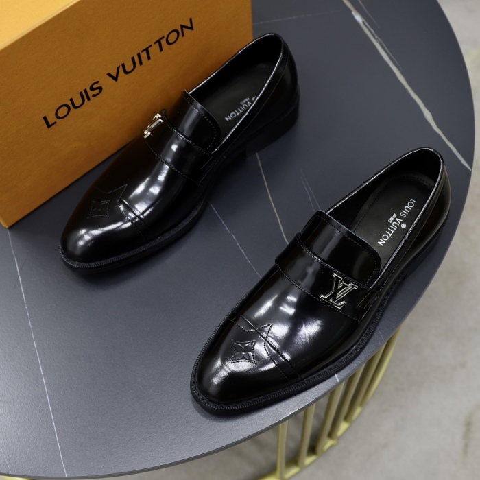 Men L*ouis V*uitton Top Quality loafers004