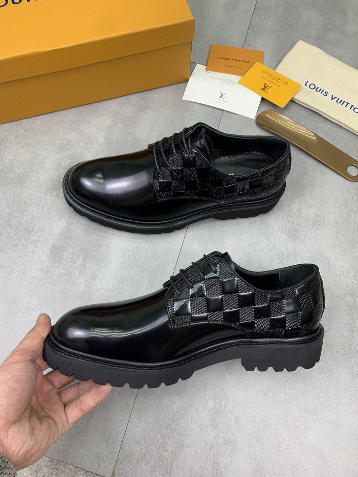 Men L*ouis V*uitton Top Quality loafers010