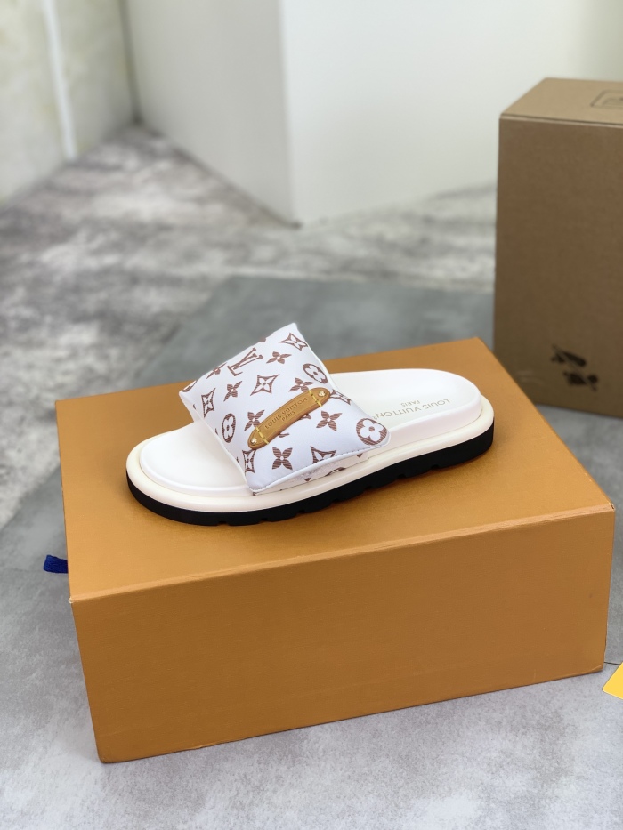 Men L*ouis V*uitton Top Quality Sandals012