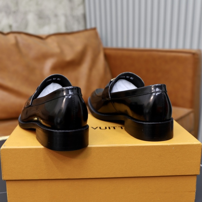 Men L*ouis V*uitton Top Quality loafers011