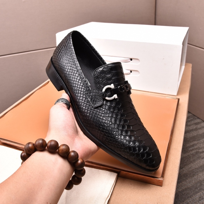Men L*ouis V*uitton Top Quality  loafers002