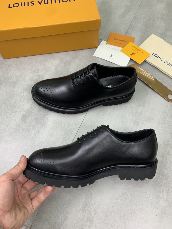 Men L*ouis V*uitton Top Quality loafers005