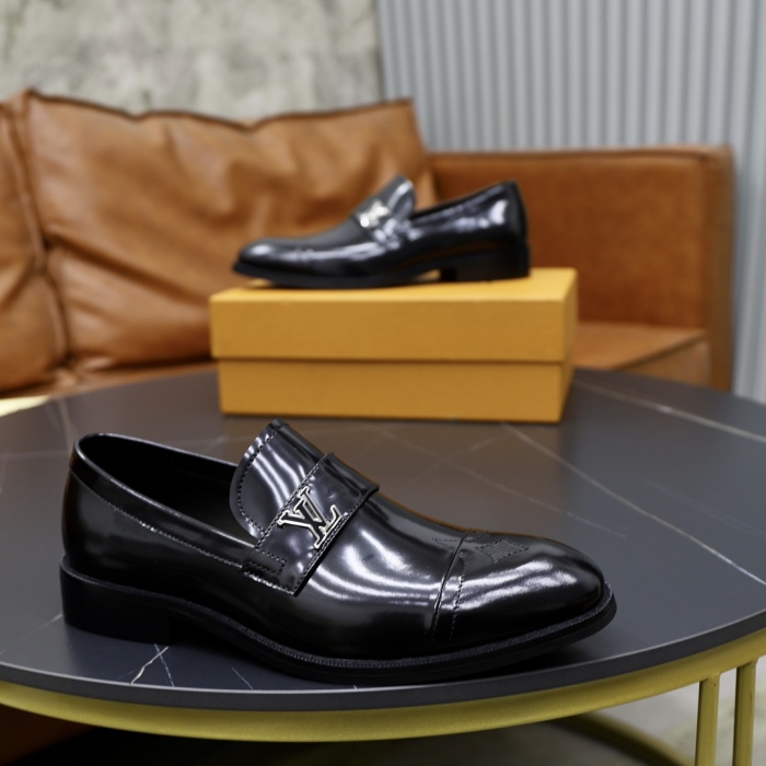 Men L*ouis V*uitton Top Quality loafers004