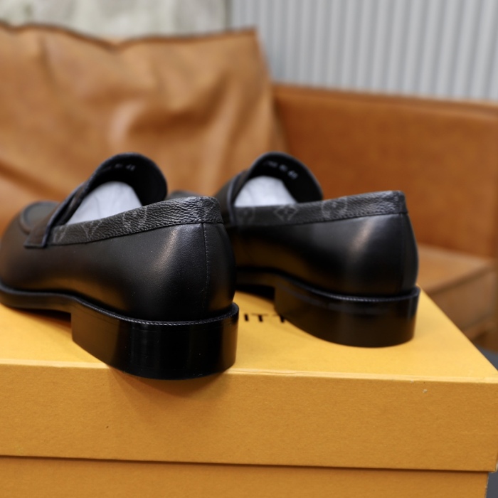 Men L*ouis V*uitton Top Quality loafers001