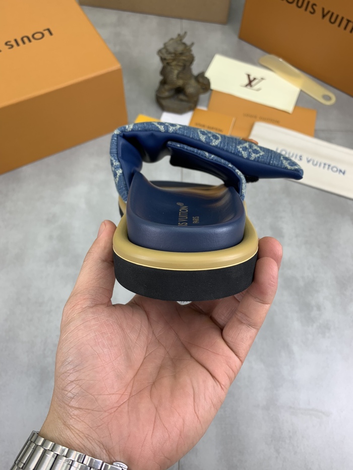 Men L*ouis V*uitton Top Quality Sandals008