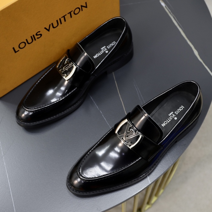 Men L*ouis V*uitton Top Quality loafers013