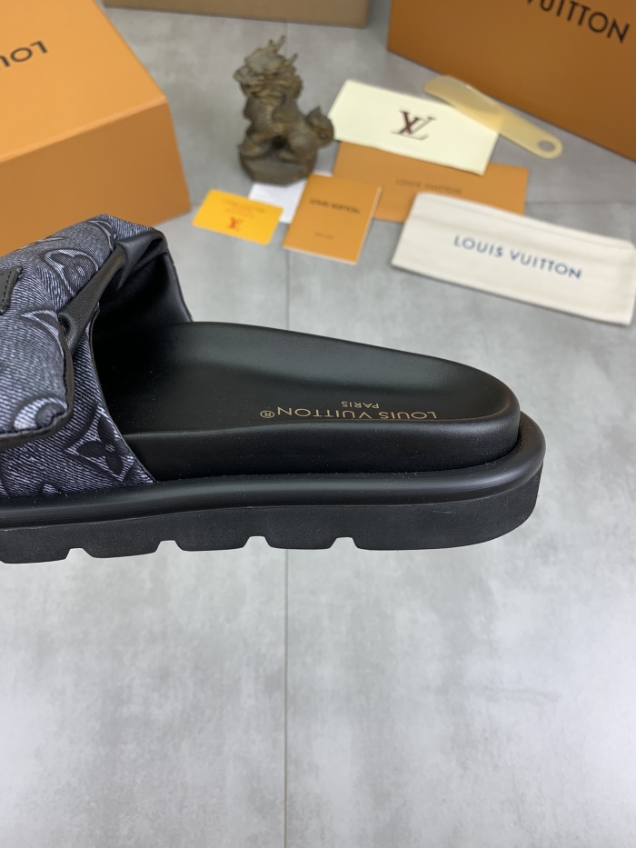 Men L*ouis V*uitton Top Quality Sandals010