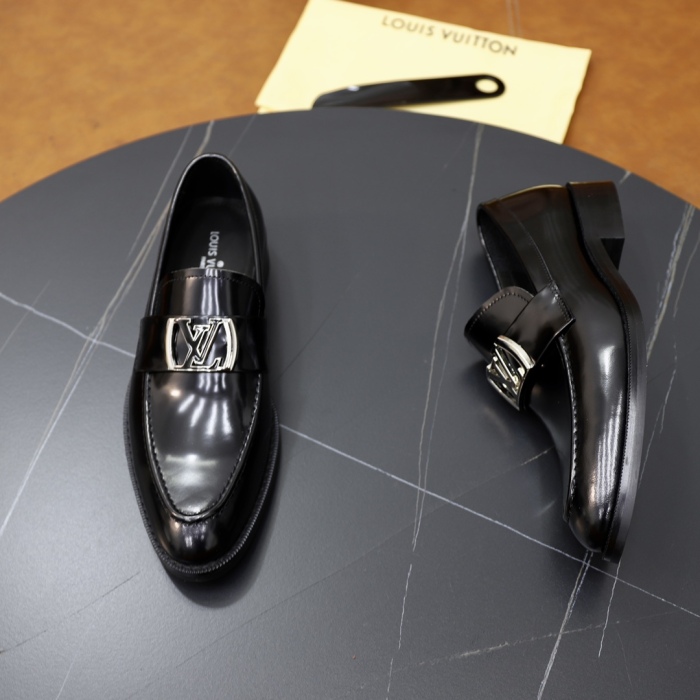 Men L*ouis V*uitton Top Quality loafers013