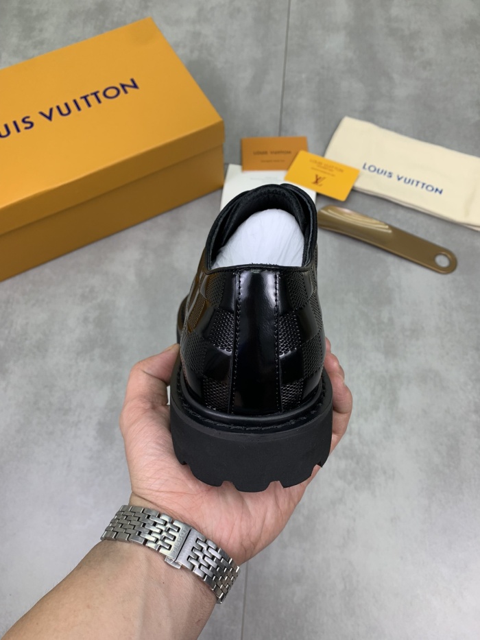 Men L*ouis V*uitton Top Quality loafers010