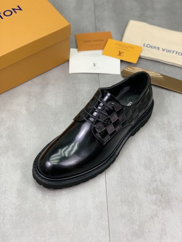 Men L*ouis V*uitton Top Quality loafers010