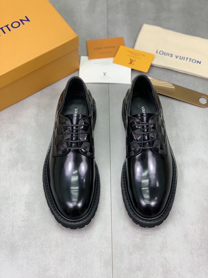 Men L*ouis V*uitton Top Quality loafers010