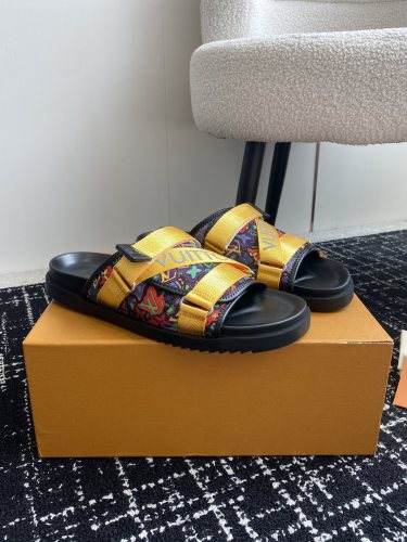 Men L*ouis V*uitton Top Quality Sandals020