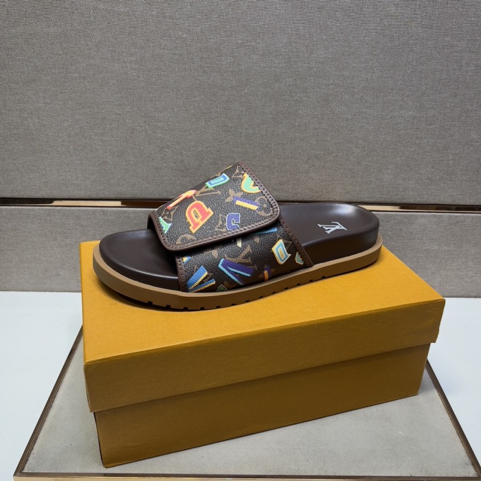 Men L*ouis V*uitton Top Quality Sandals004