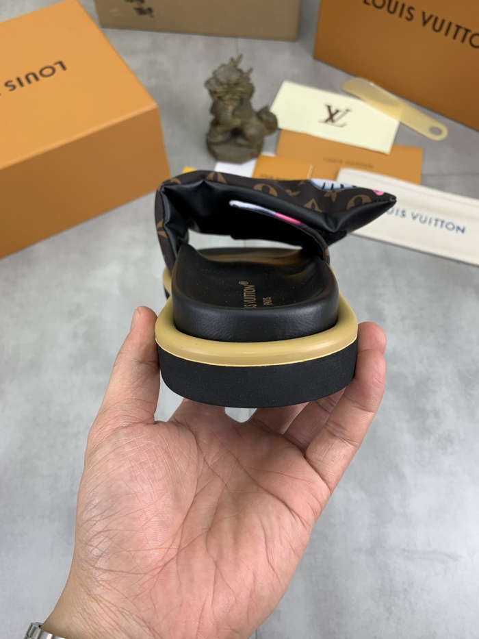 Men L*ouis V*uitton Top Quality Sandals013