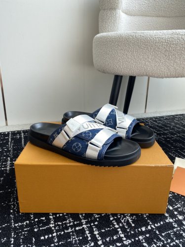 Men L*ouis V*uitton Top Quality Sandals004