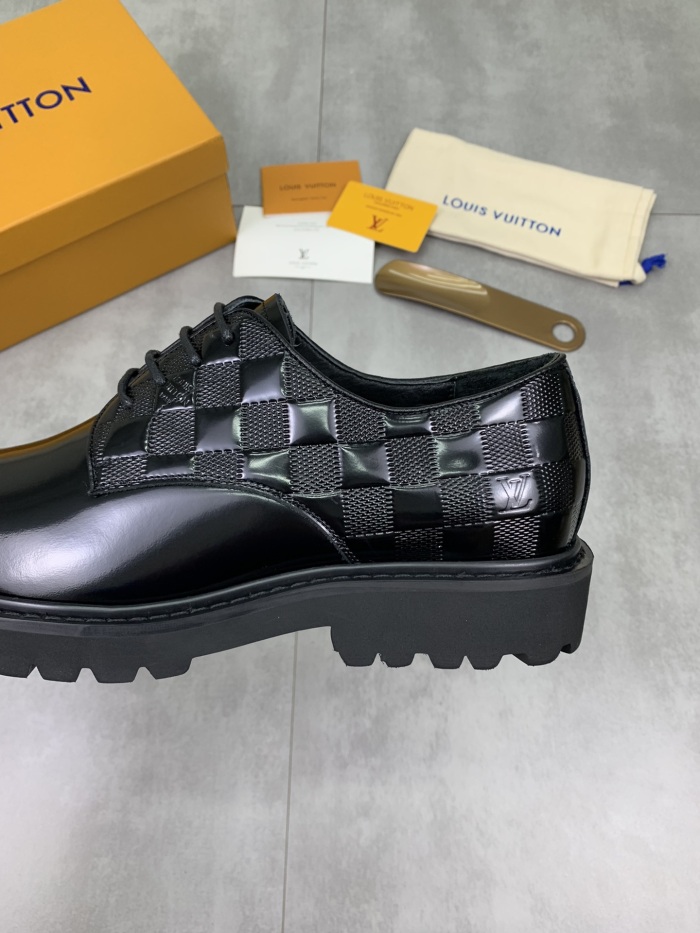 Men L*ouis V*uitton Top Quality loafers010