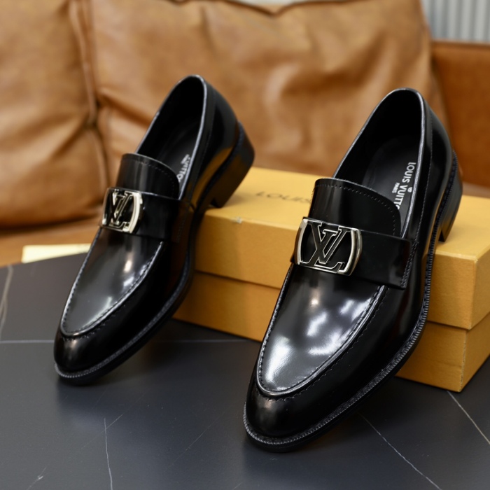 Men L*ouis V*uitton Top Quality loafers013