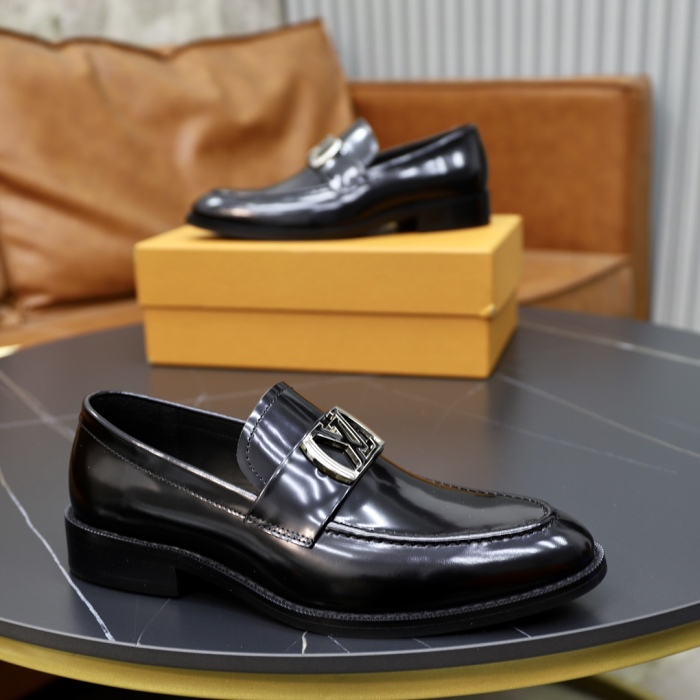 Men L*ouis V*uitton Top Quality loafers013