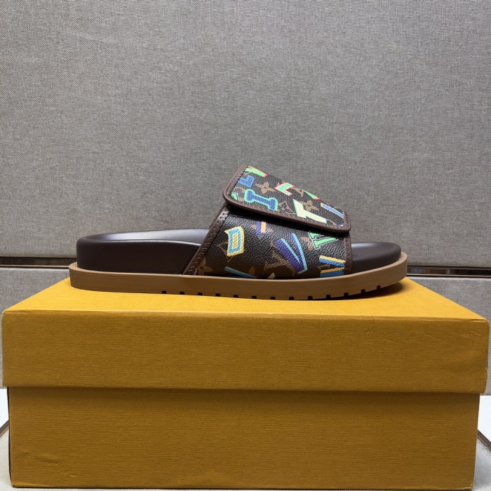 Men L*ouis V*uitton Top Quality Sandals004