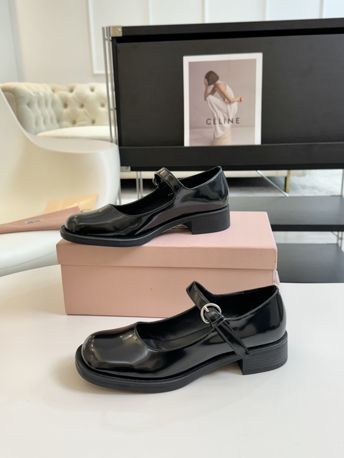 Women M*iu M*iul Top Sneaker