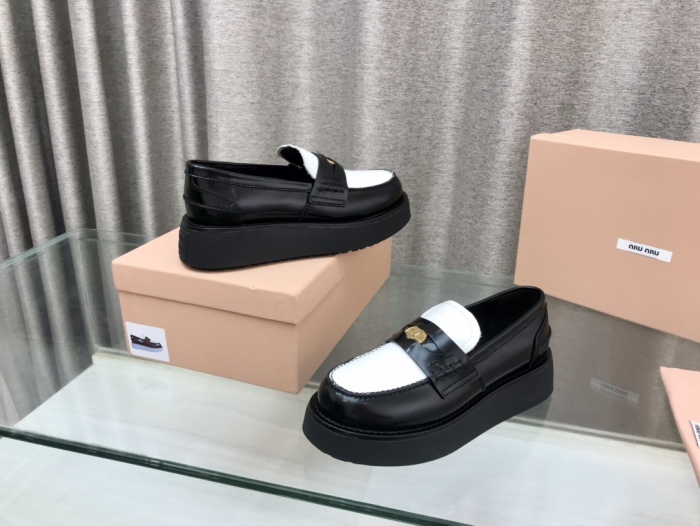 Women M*iu M*iul Top Sneaker
