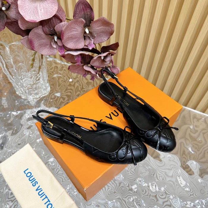Women L*ouis V*uitton Top Quality Sandals002
