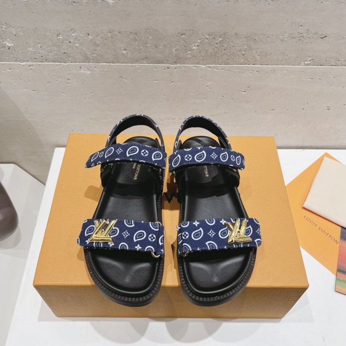 Women L*ouis V*uitton Top Quality Sandals016