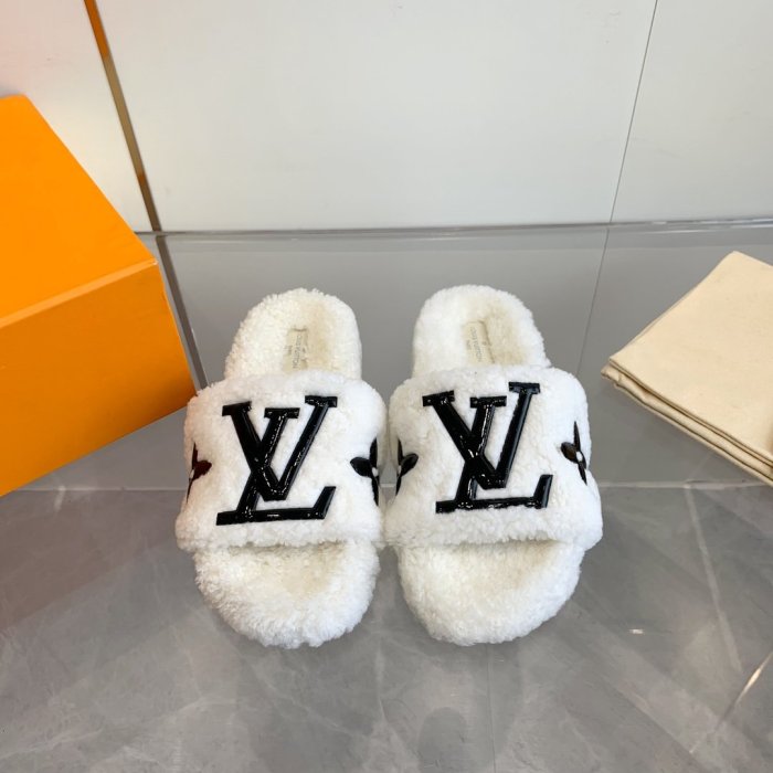 Women L*ouis V*uitton Top Quality Sandals